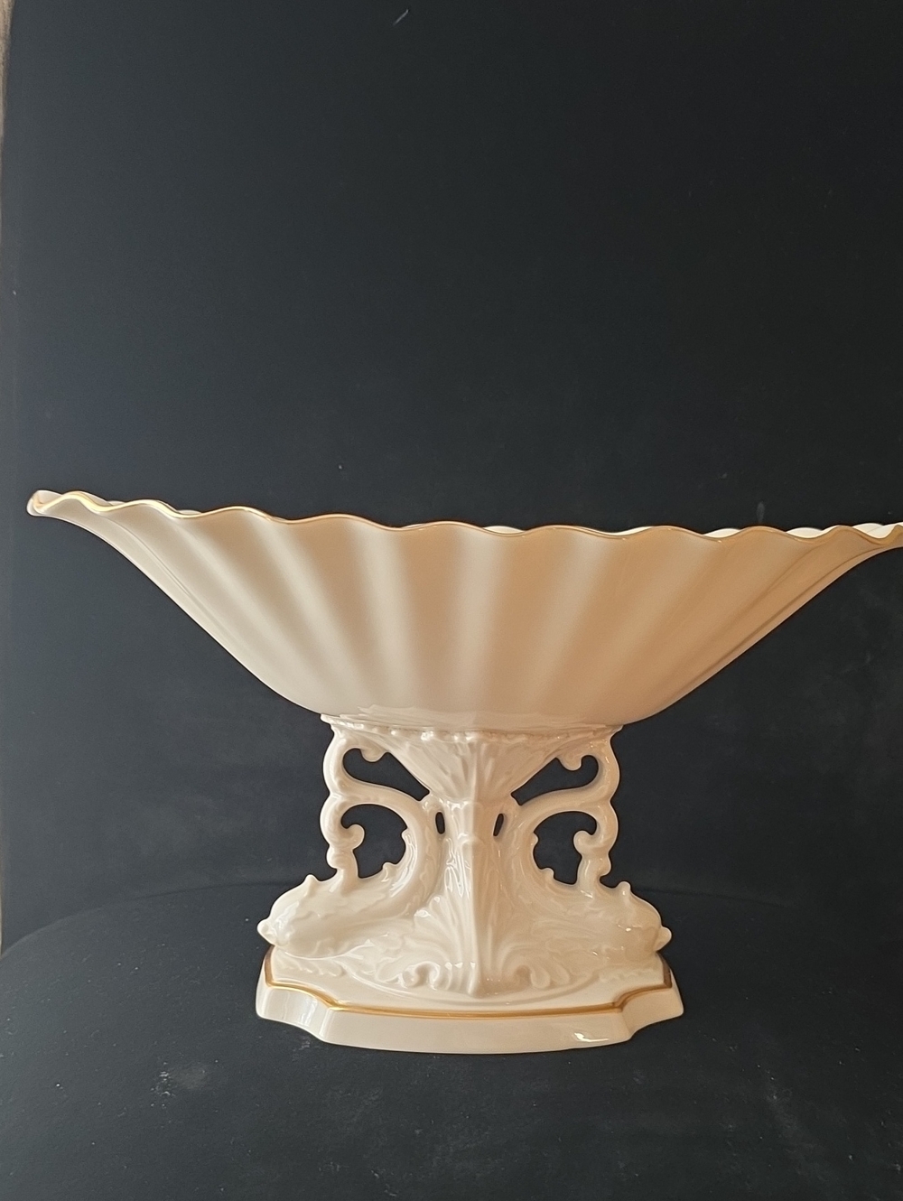 Lenox Cream Porcelain Centerpiece Bowl with Gold Trim